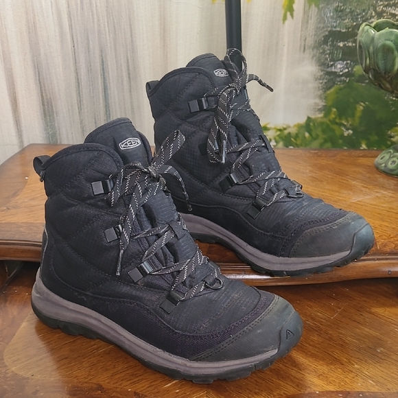 Keen 37 Womens 6.5 Black Waterproof Hiking Boots - Picture 1 of 8